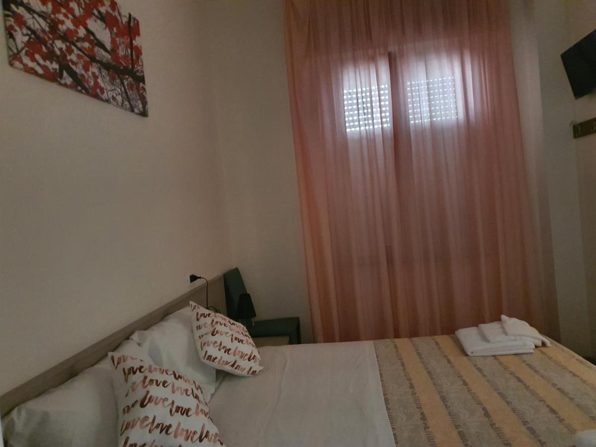 Hotel Bologna Rimini Eksteriør bilde