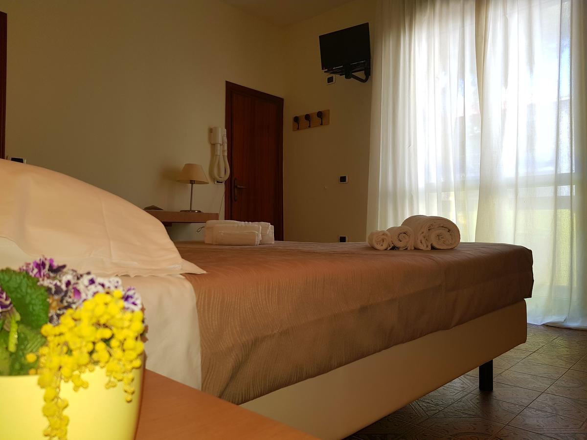 Hotel Bologna Rimini Eksteriør bilde